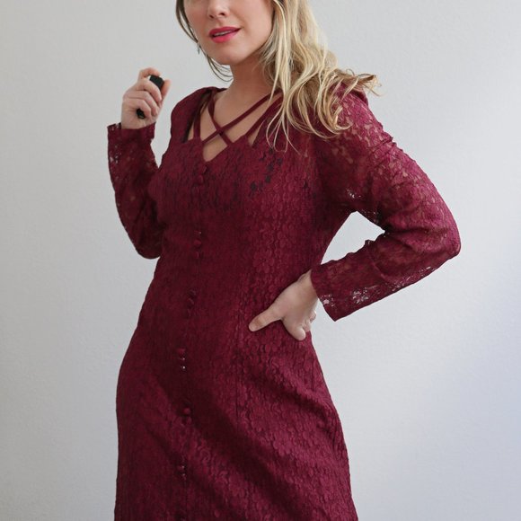 1980's Witchy Wine and Lace Dress // Women's Size Medium to Large // Sheer Lace - Picture 4 of 7